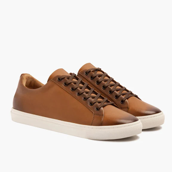 Premium Leather Sneakers – Modern Design Lasting Quality
